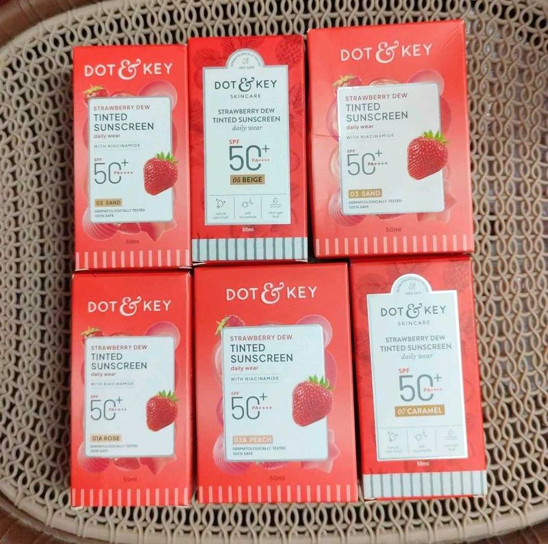 DOT &amp; KEY Strawberry Dew Tinted Sunscreen