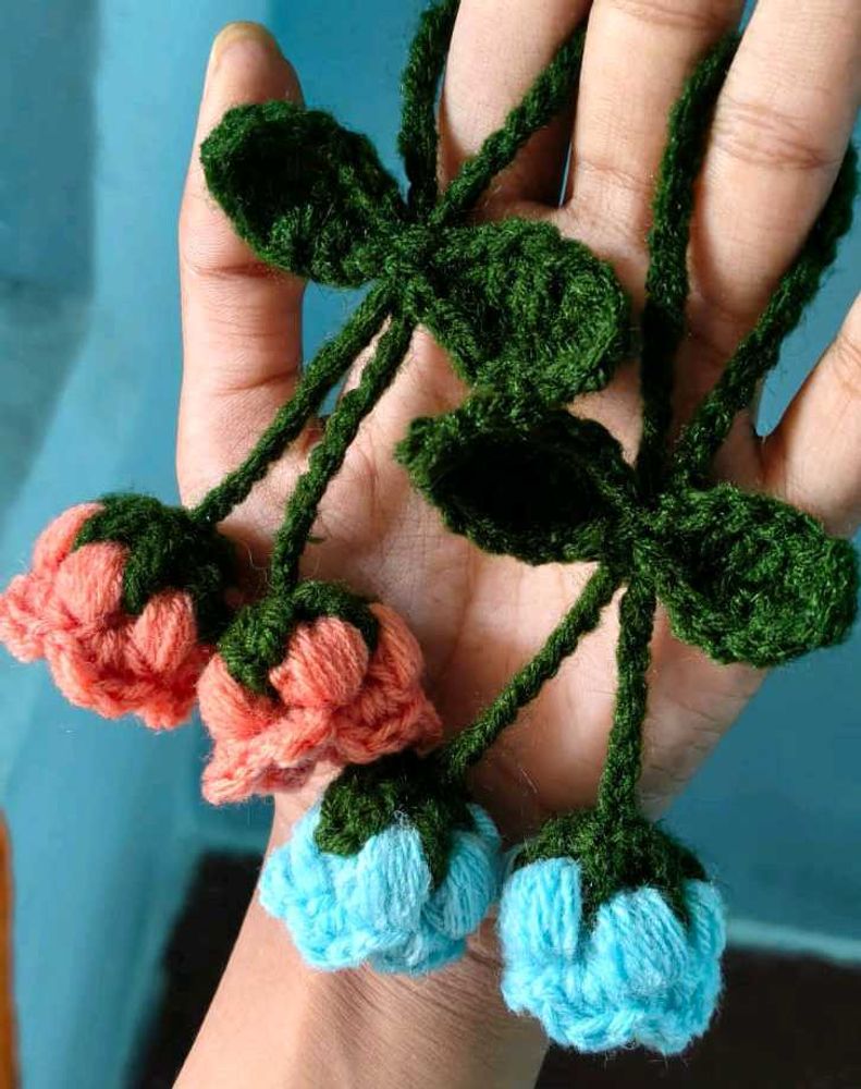 Crochet river of valley flower