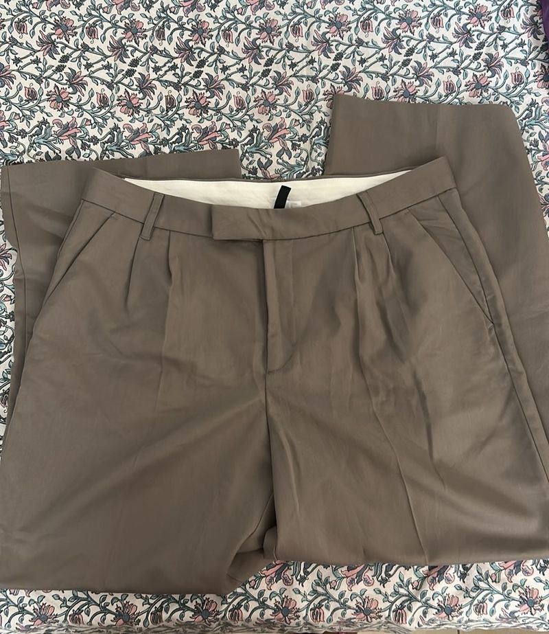 H&amp;M Stylish Taupe Pleated Trousers