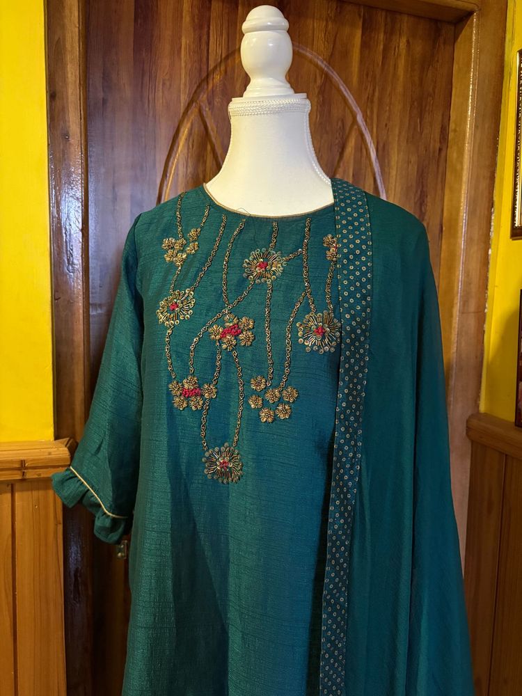 Elegant Teal Kurta with Embellishments