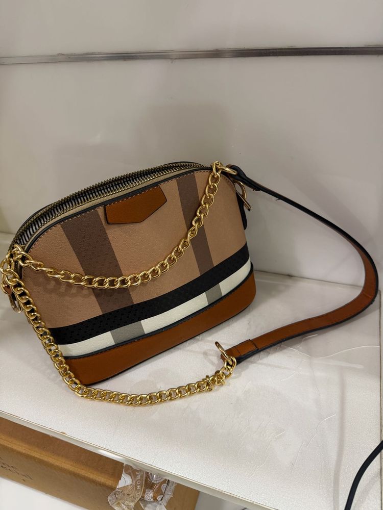 Stylish Chain Strap Crossbody Bag