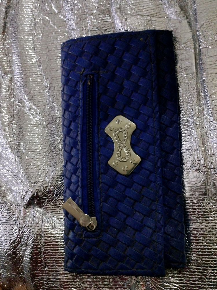 Navy Blue 💙 Clutch