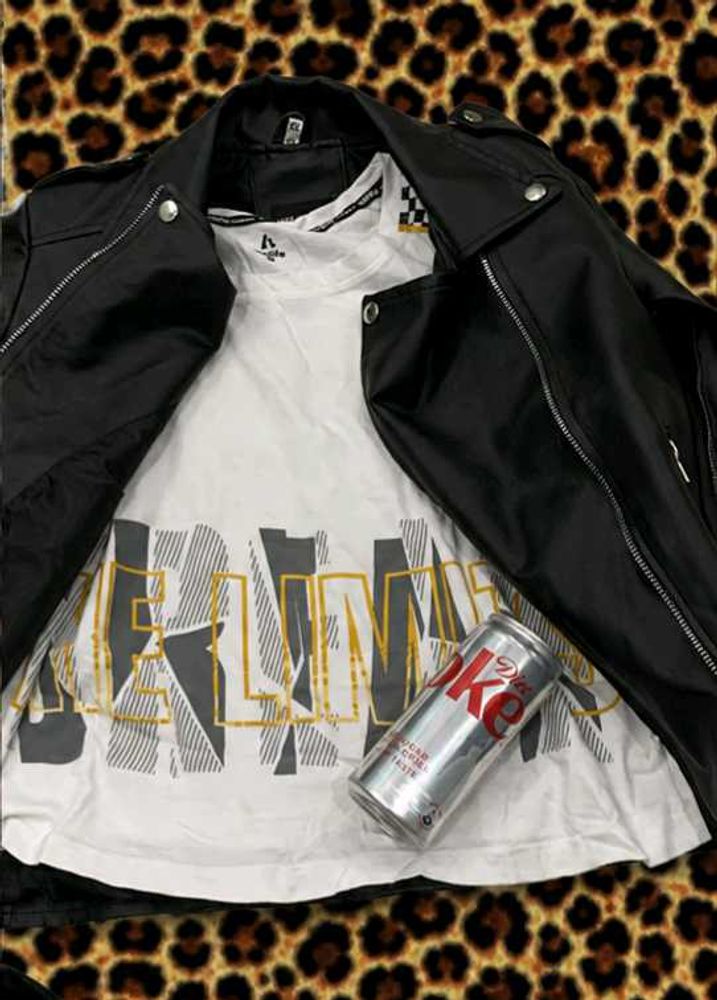 Stylish Grunge Street style Black Graphic Tee