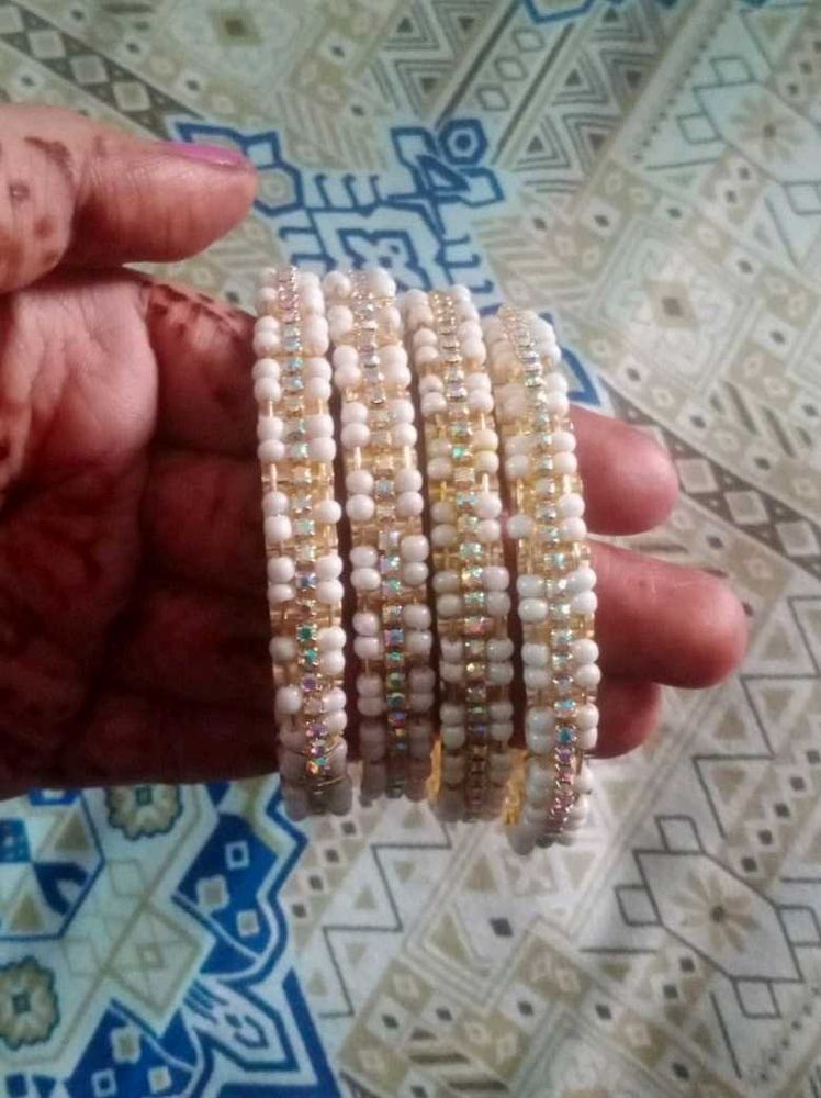 Set of 4 Pearl &amp; Gold Bangles