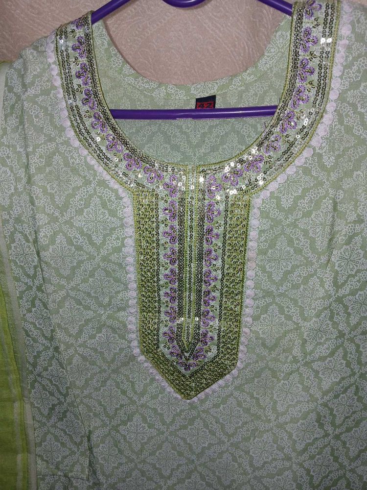 Elegant Green Embroidered Kurta Set