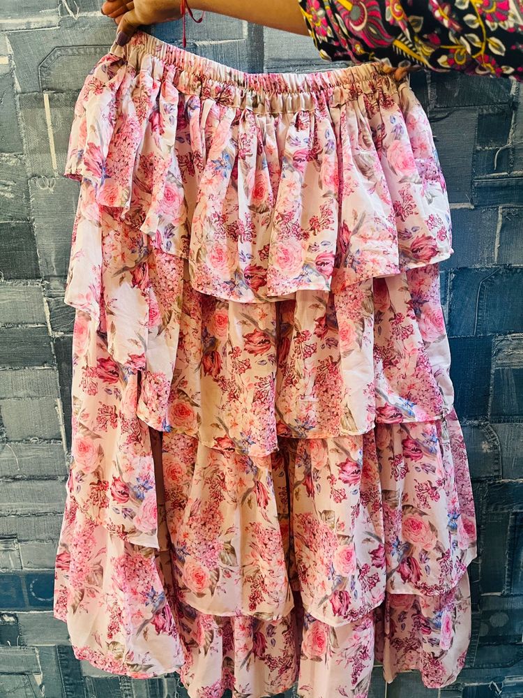 RUFFLE SKIRT