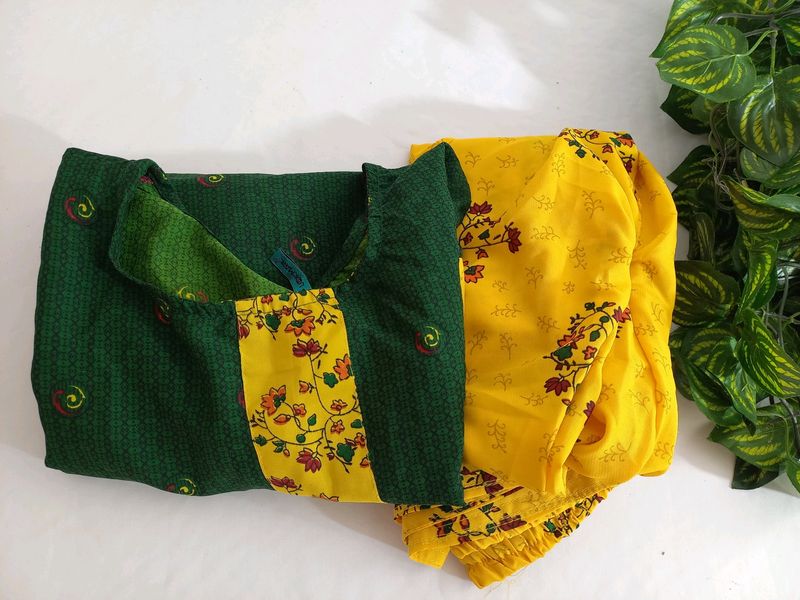 Multicolored Printed Kurtha Set(Women's)