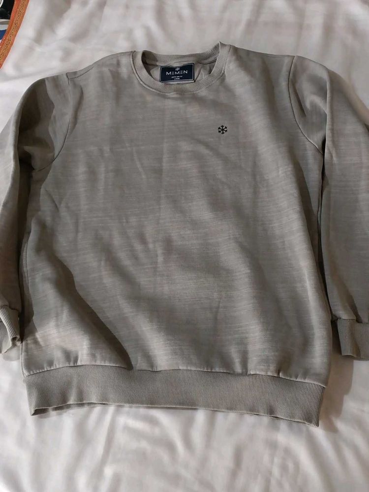 Minimal Grey Crewneck Sweater