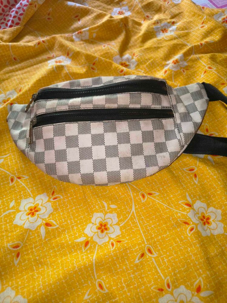 Stylish Checkerboard Fanny Pack