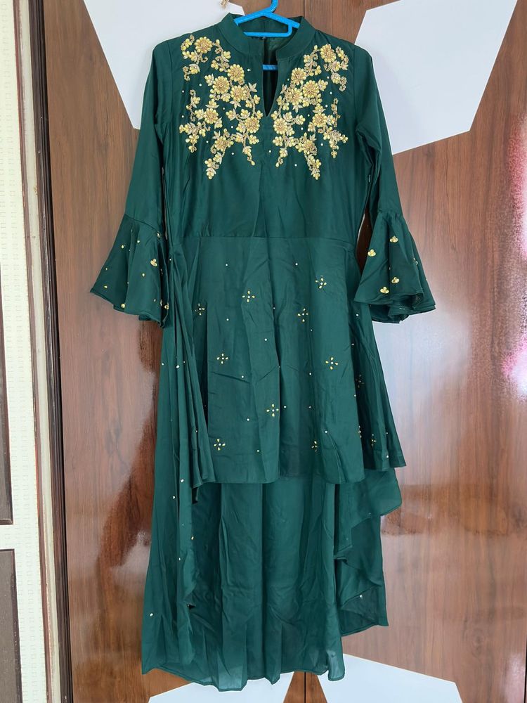 Elegant Green Embroidered Kurta Set