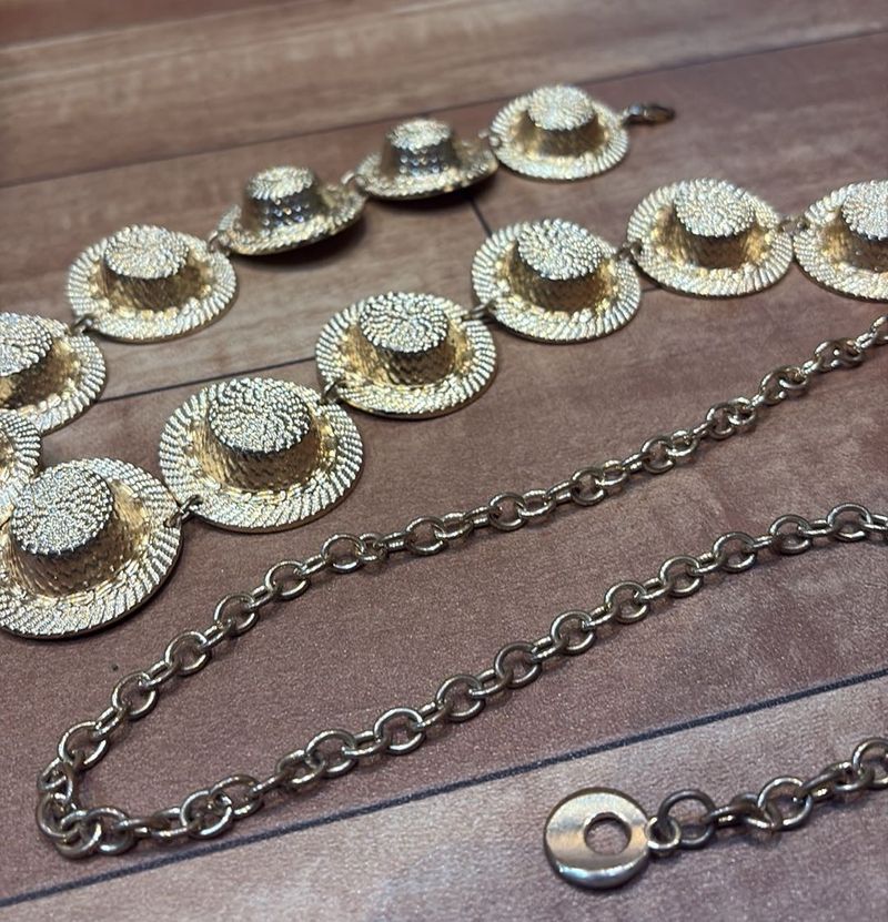 Gold Tone Straw Hat Chain Belt