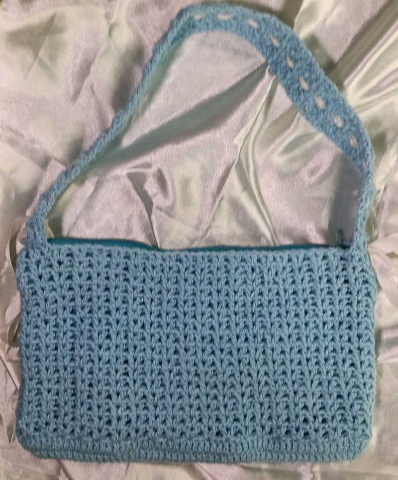 Chic Crochet Shoulder Bag