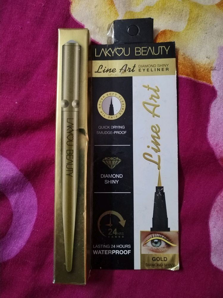 Golden Glittery Eyeliner