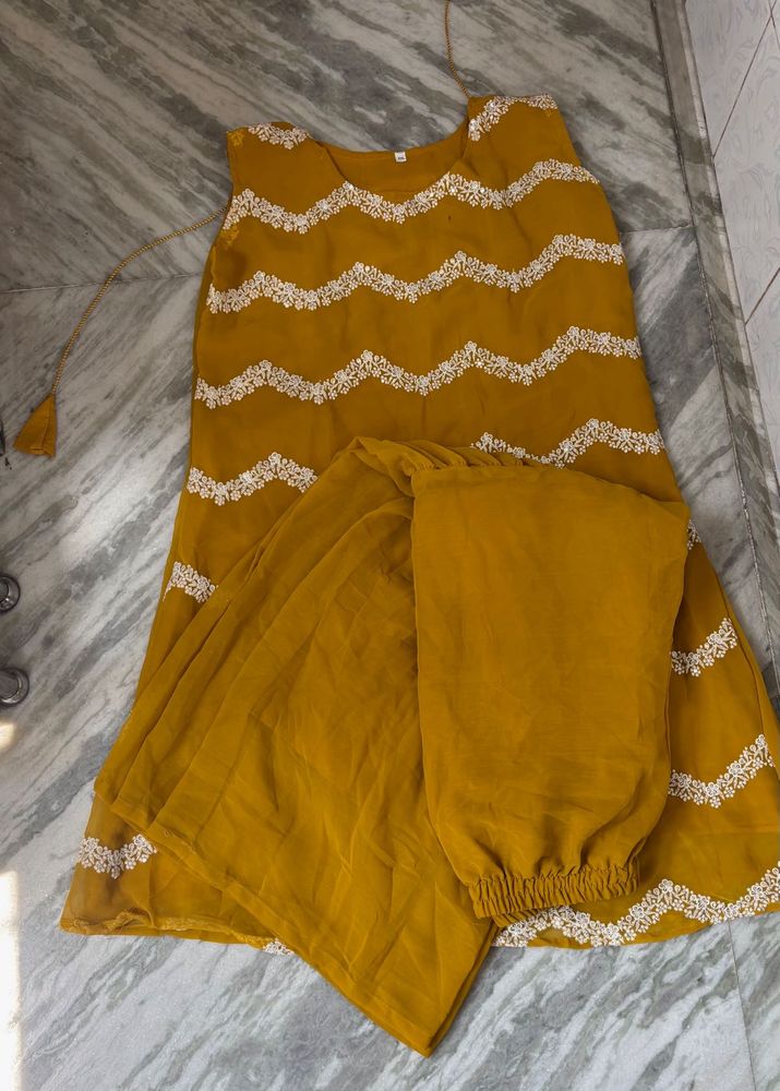 Stylish Mustard Kurta Set with White Embroidery