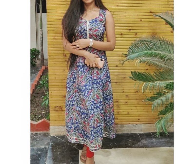 Aline Sleeveless Kurti
