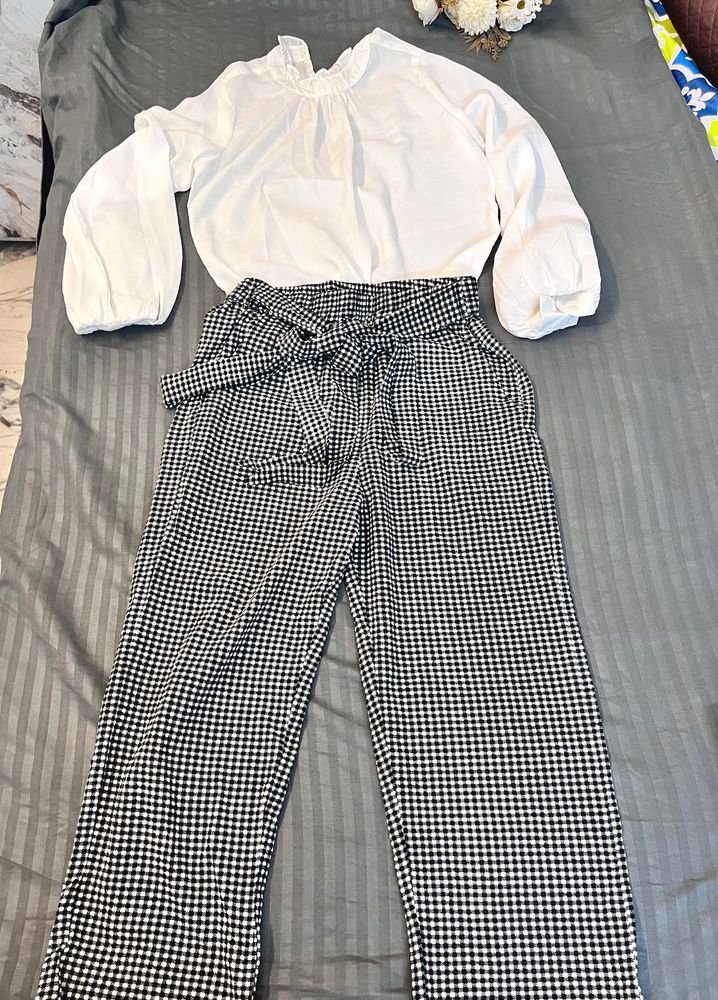 Chic Gingham Pants &amp; White Top Set