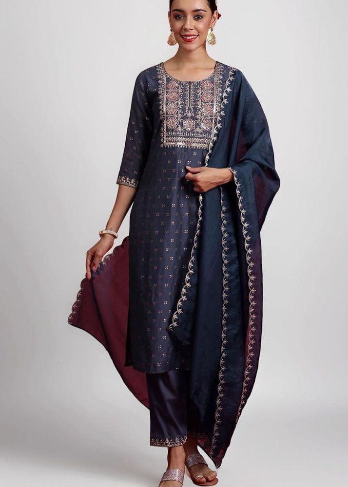 Elegant Navy Blue Embroidered Kurta Set