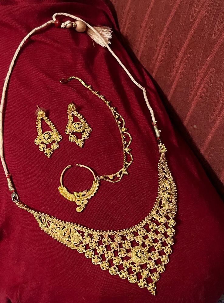 Gold Necklace Set with earrings, nose ring