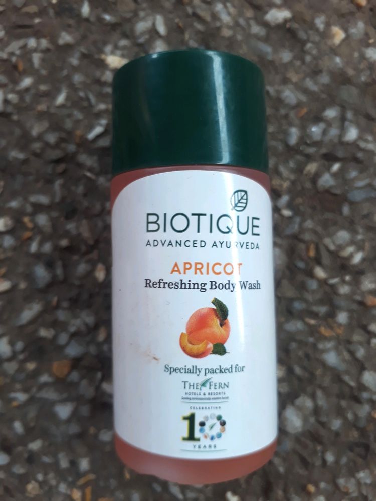 Apricot Refereshing Body Wash
