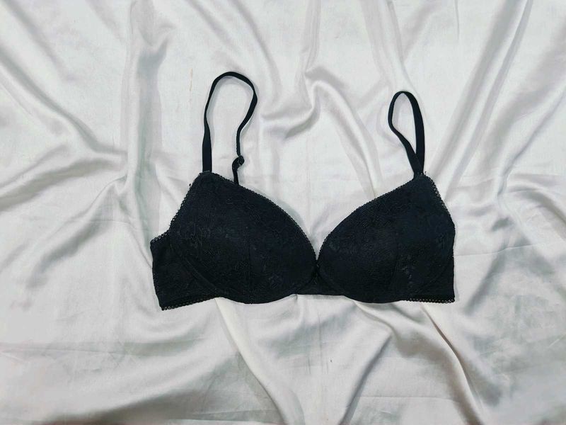 🇳🇿💫🎀Black Lace Padded Bra