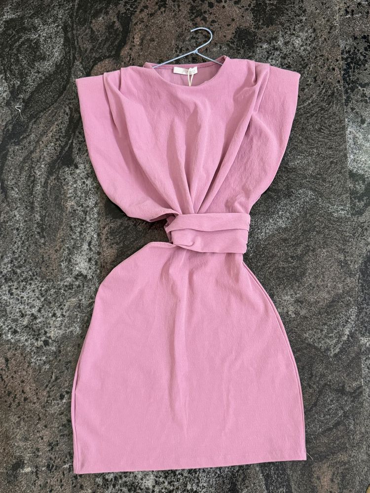Chic Pink Midi Dress