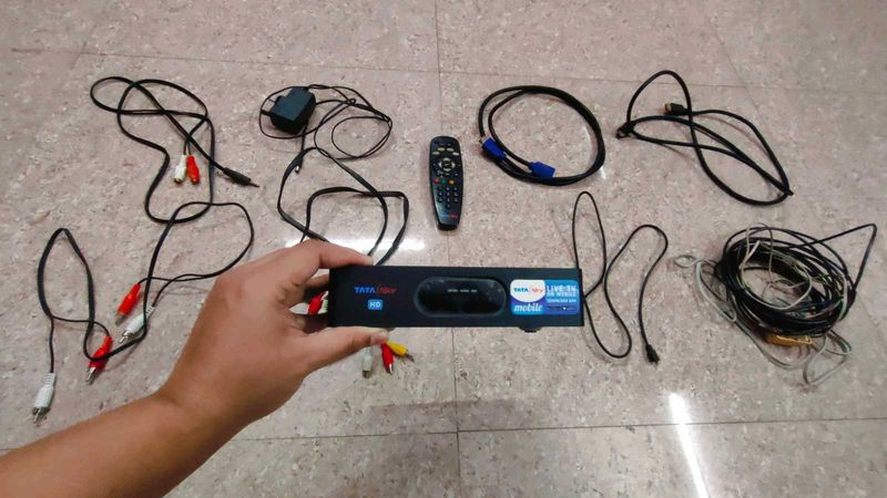 Tata Sky HD Set-Top Box with Remote &amp; Cables