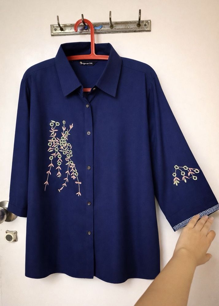 Sale 💙Elegant Blue Embroidered Top