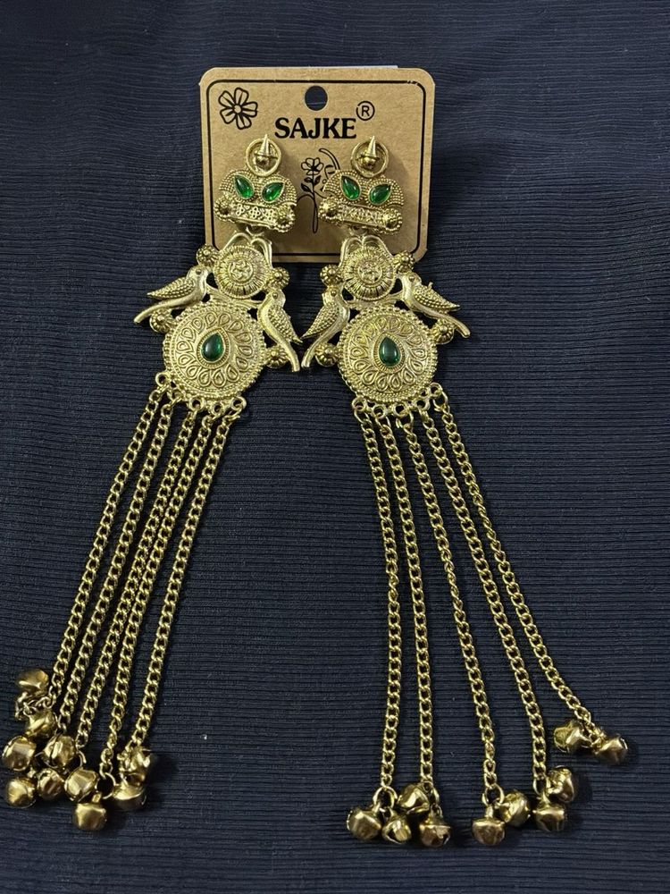 Elegant Gold &amp; Green Ethnic Earrings