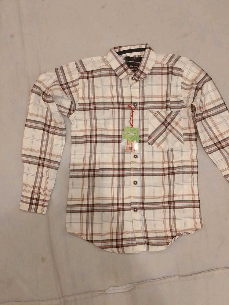 Classic Plaid Long-Sleeve Shirt