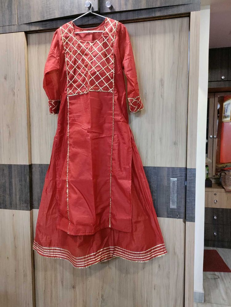 Elegant Red Kurta Set with Gold Embellishments