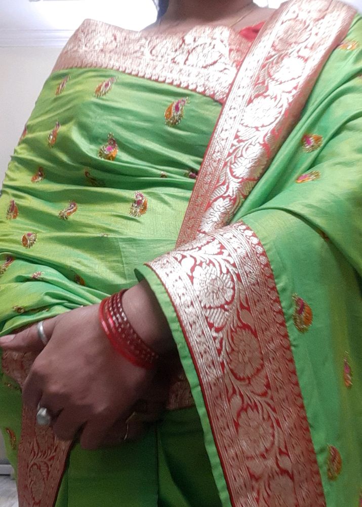 parrot  green  vanarsi  saree