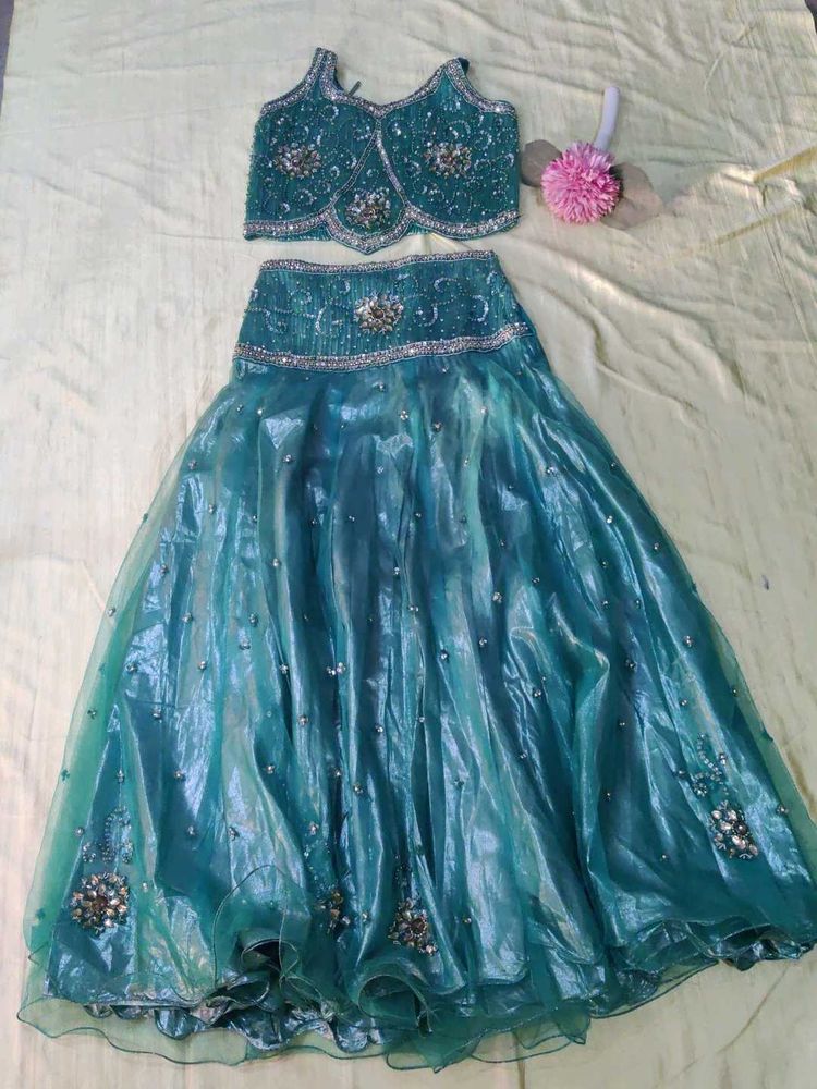 Crop top shimmer lehnga with blouse 👗