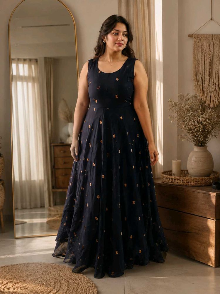 Elegant Navy Floral Maxi Dress