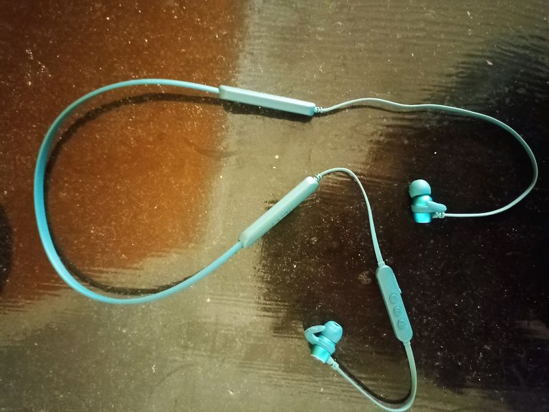 Boat Rockerz Wireless Neckband Bluetooth Earphones/Headphones In Teal Green Colour