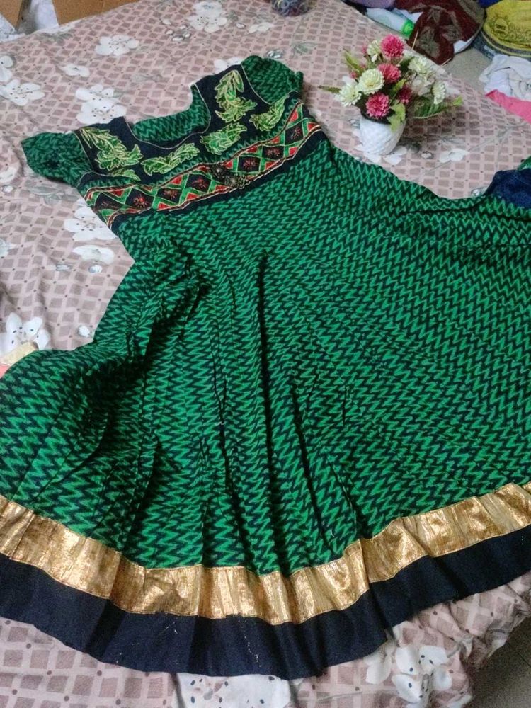 Green Ethnic Kurta Set
