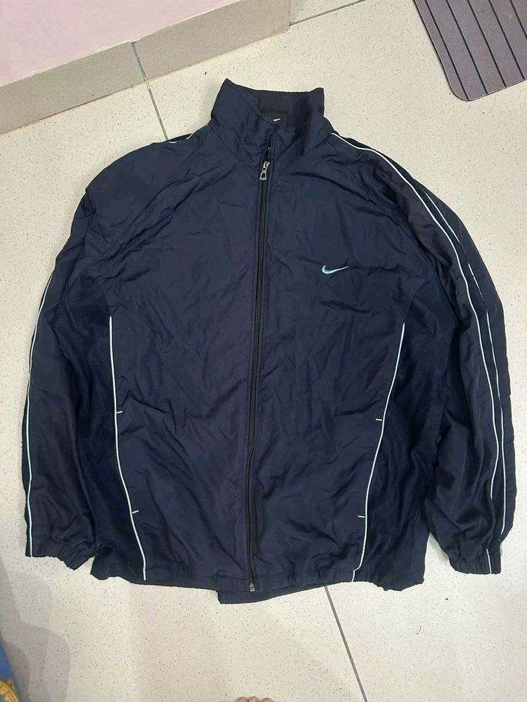 nike vintage wind breaker