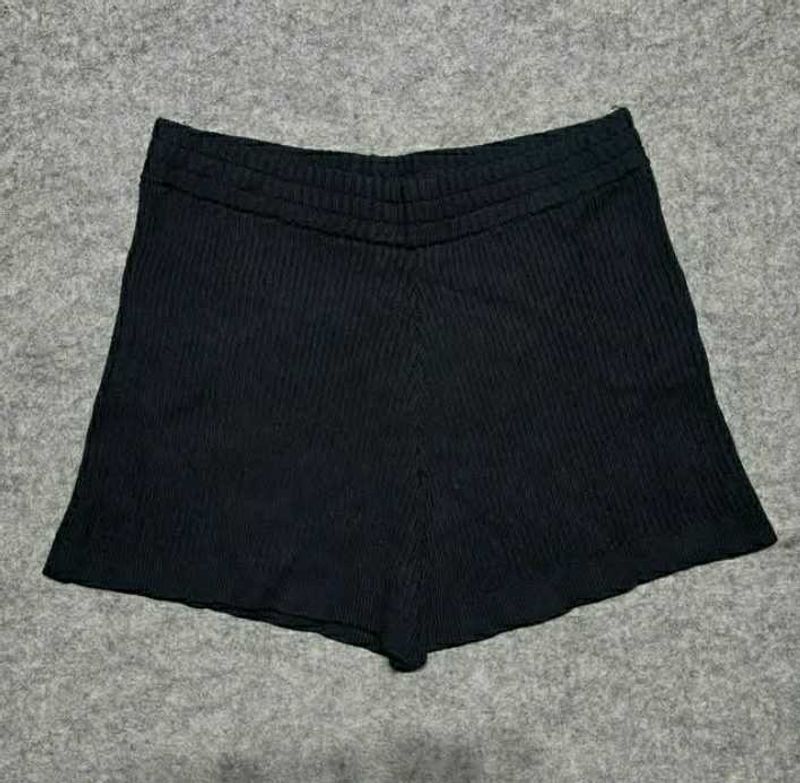 Zara Black Ribbed Knit Shorts