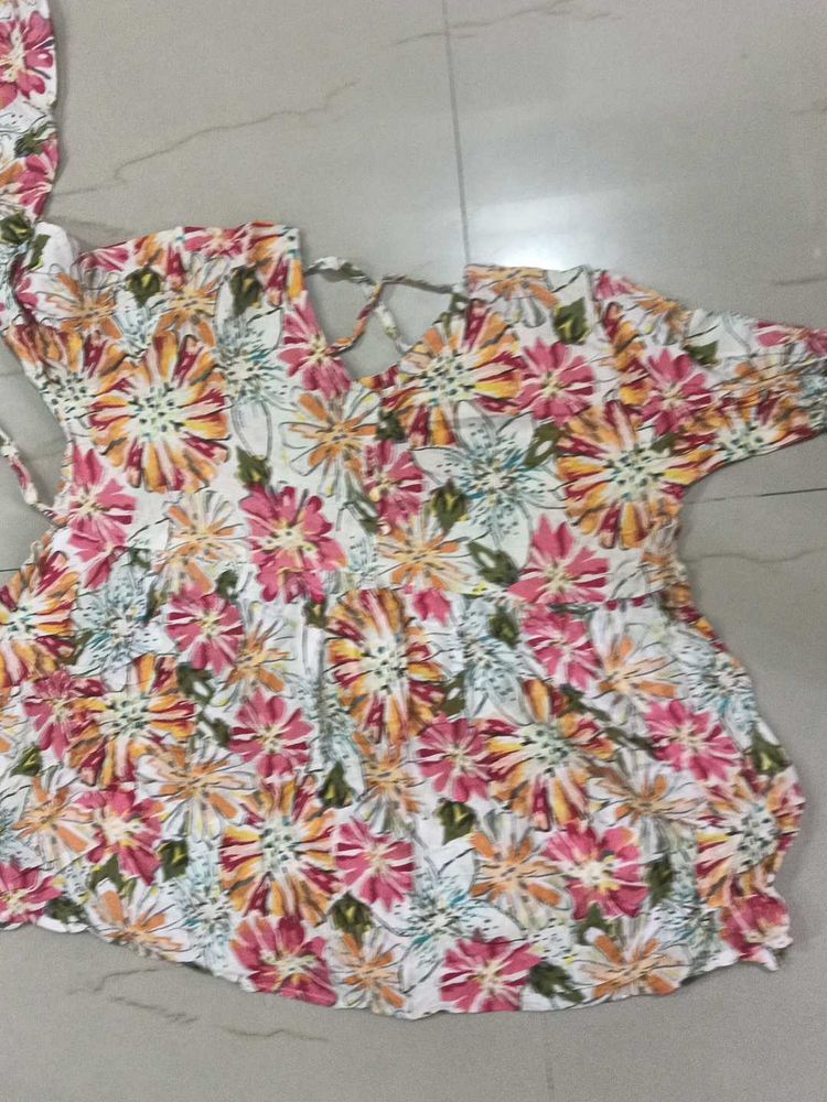 Boho Floral Print V-Neck Top