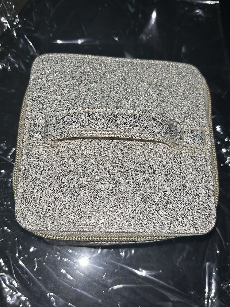 ESTEE LAUDER CLUTCH