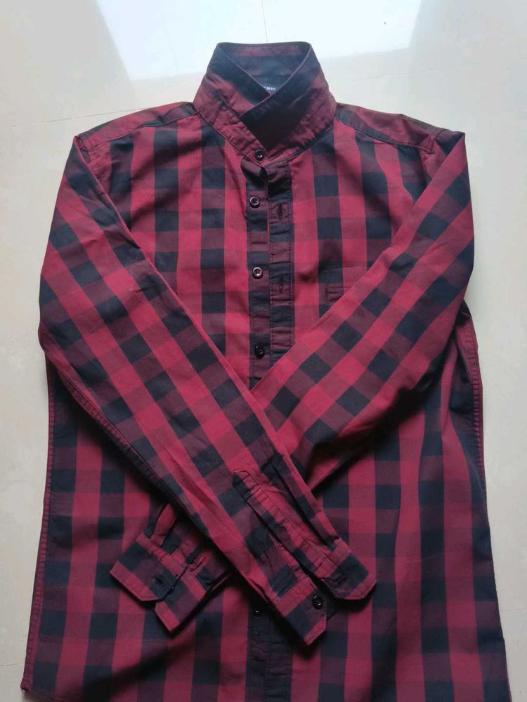 Never worn Men's Red &amp; Black Checkered Shirt