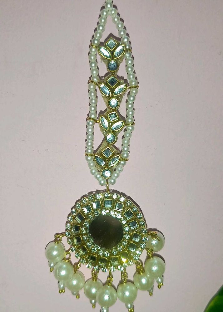 Handmade Elegant Pearl &amp; Mirror Maang Tikka