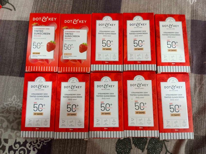 (Pack of 10) DOT &amp; KEY Strawberry Dew Tinted Sunsc