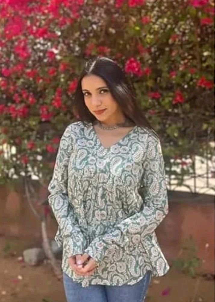 Elegant Green Paisley Print Kurta