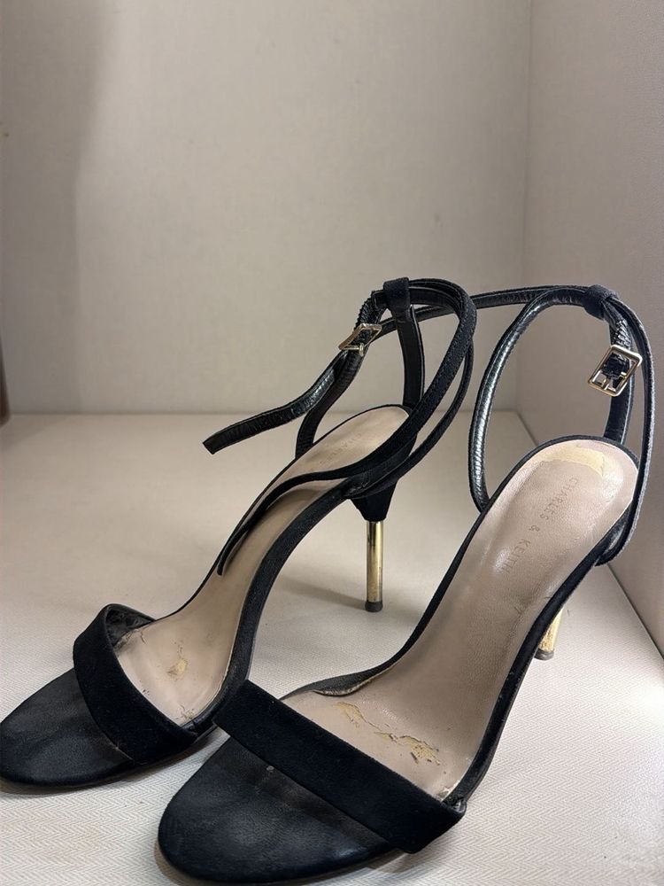 Chic Black Strappy Heels
