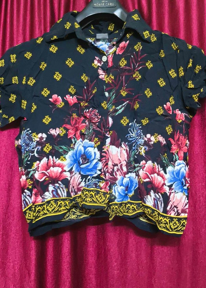 Floral Print Button-Up Blouse (XS)