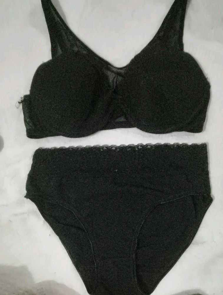 Very Beautiful N Sexy H&amp;M Bra With Penty