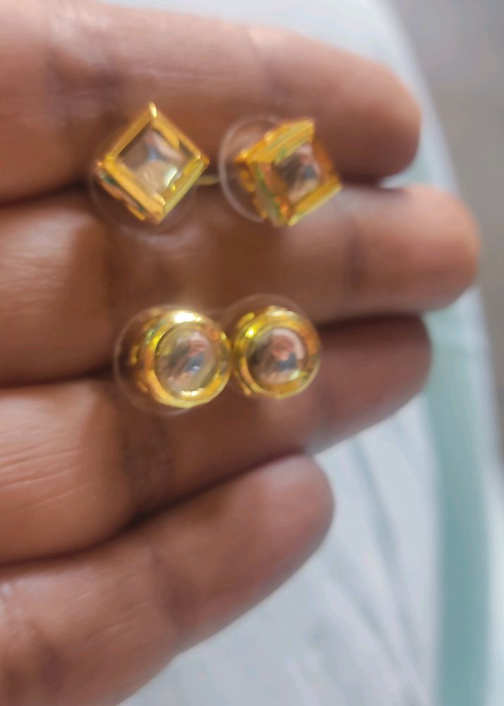 Set Of 2 Earrings