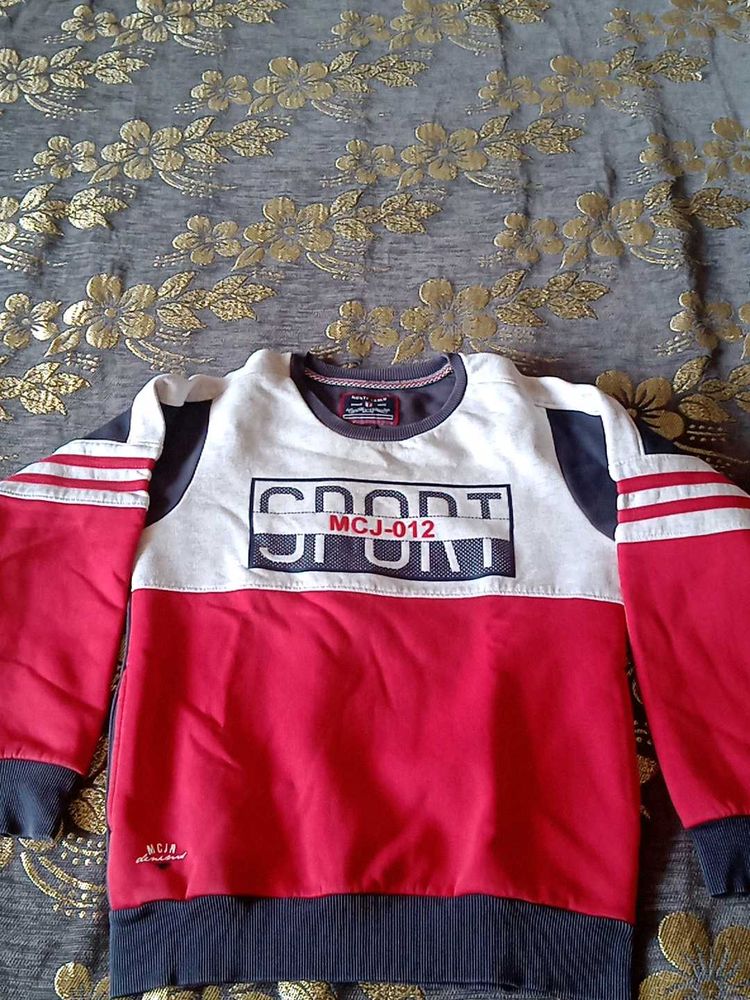 Set Of 4 T-shirt And Sweatshirt