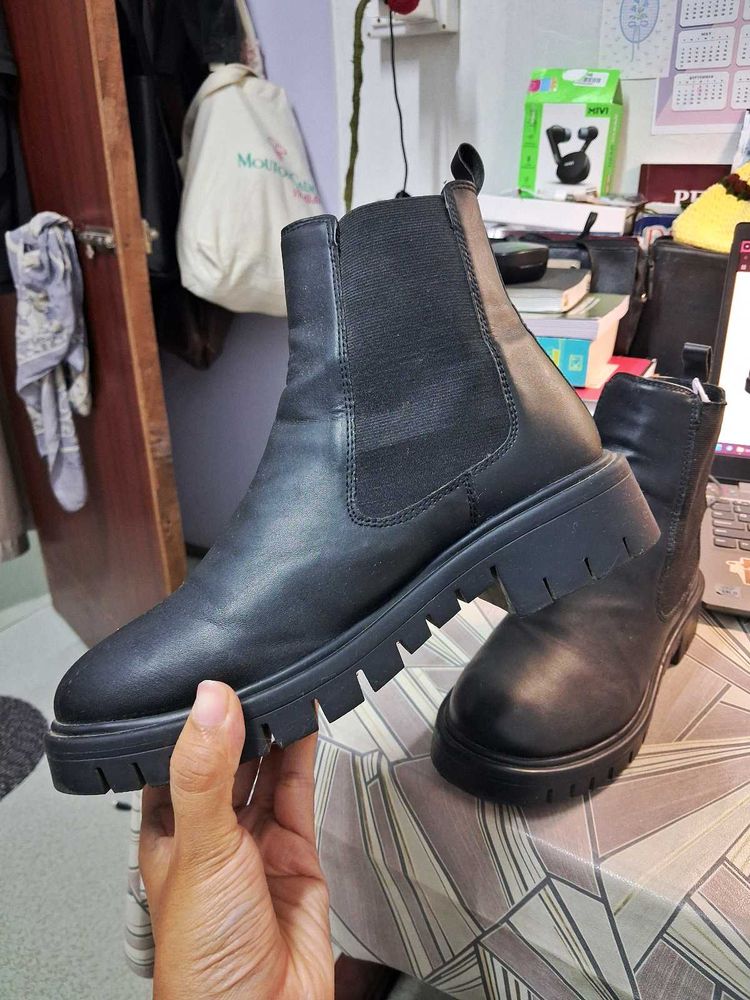 Black Chelsea Boots with Chunky Sole