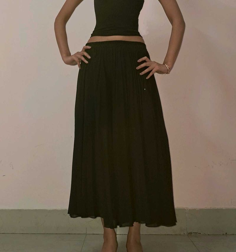 Flowy Black Midi Skirt